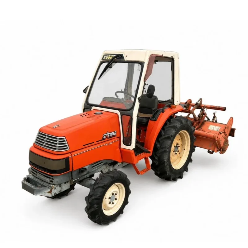Kubota Saturn X-24 dotat cu freză japoneză